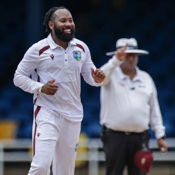 پاکستان کے خلاف سیریز میں ویسٹ انڈیز کے سپنر جومل واریکن نے نیا ریکارڈ بنا دیا
